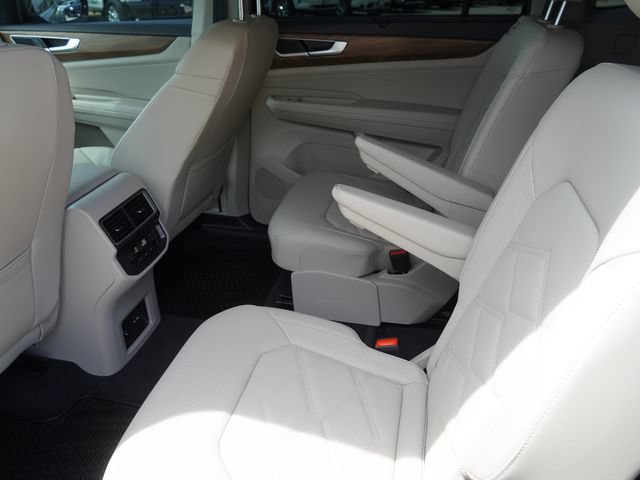 Used 2026 Volkswagen Atlas SE FWD image 14