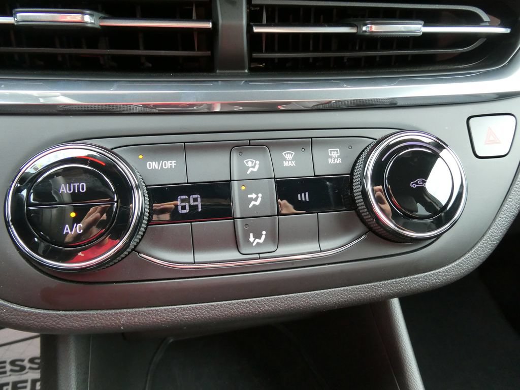 Certified 2026 Buick Envista Preferred FWD image 30