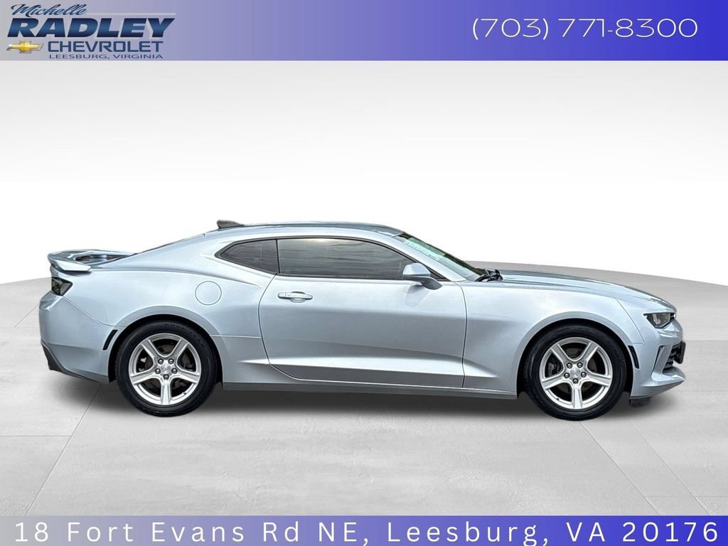Used 2018 Chevrolet Camaro LT w/ Technology Package RWD image 7