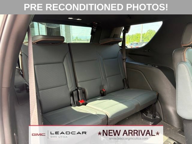 Used 2025 GMC Yukon AT4 AWD/4WD image 16