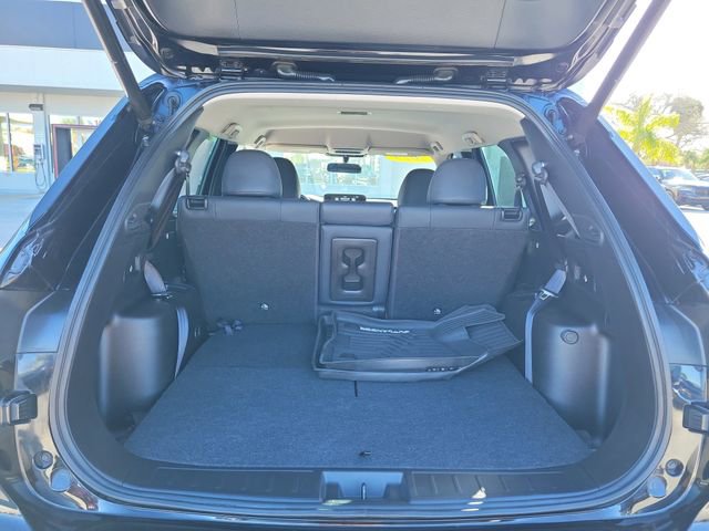 Used 2023 Mitsubishi Outlander SE image 11