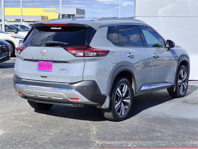 Used 2023 Nissan Rogue Platinum w/ Platinum Premium Package image 6