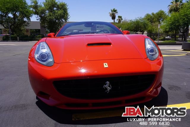 Used 2014 Ferrari California RWD image 90