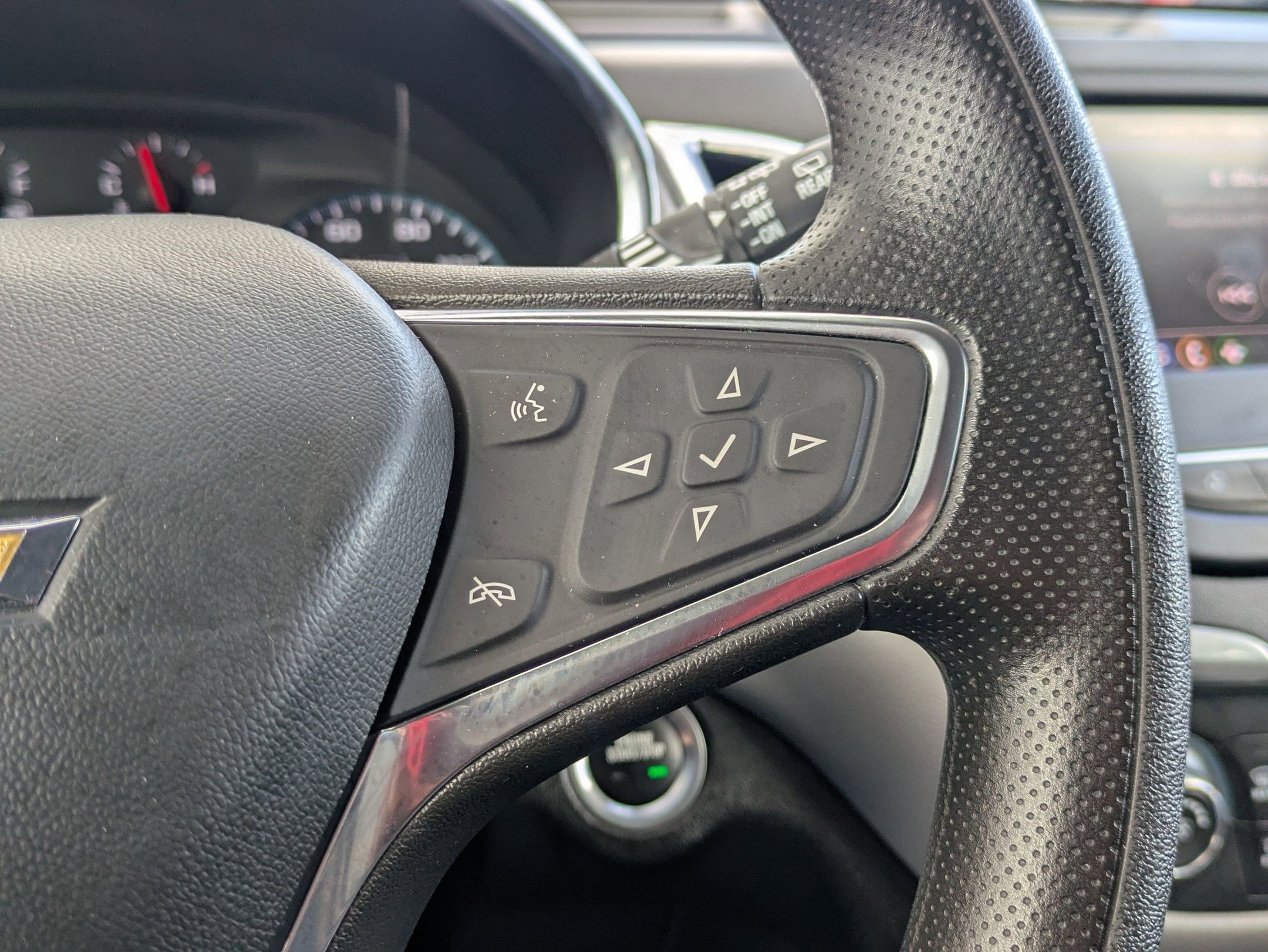 Certified 2024 Chevrolet Equinox LS w/ Sport Edition image 14