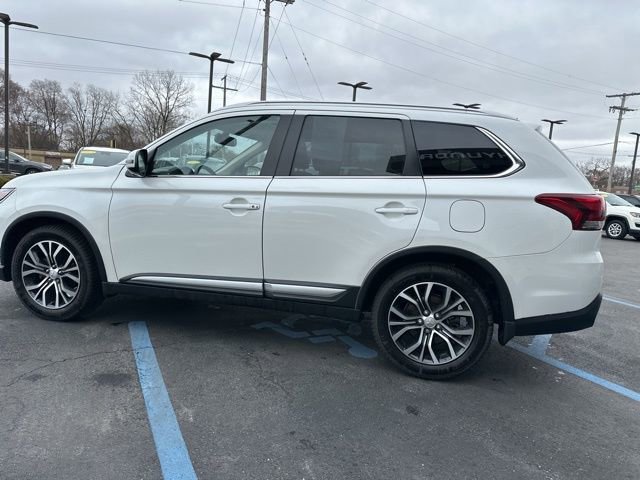 Used 2018 Mitsubishi Outlander SEL image 20