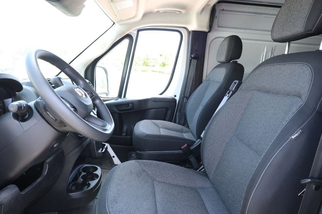 Used 2025 RAM ProMaster 2500 w/ Convenience Group FWD image 16