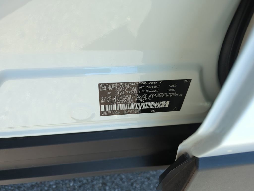 Used 2024 Toyota RAV4 XLE w/ Convenience Package FWD image 41