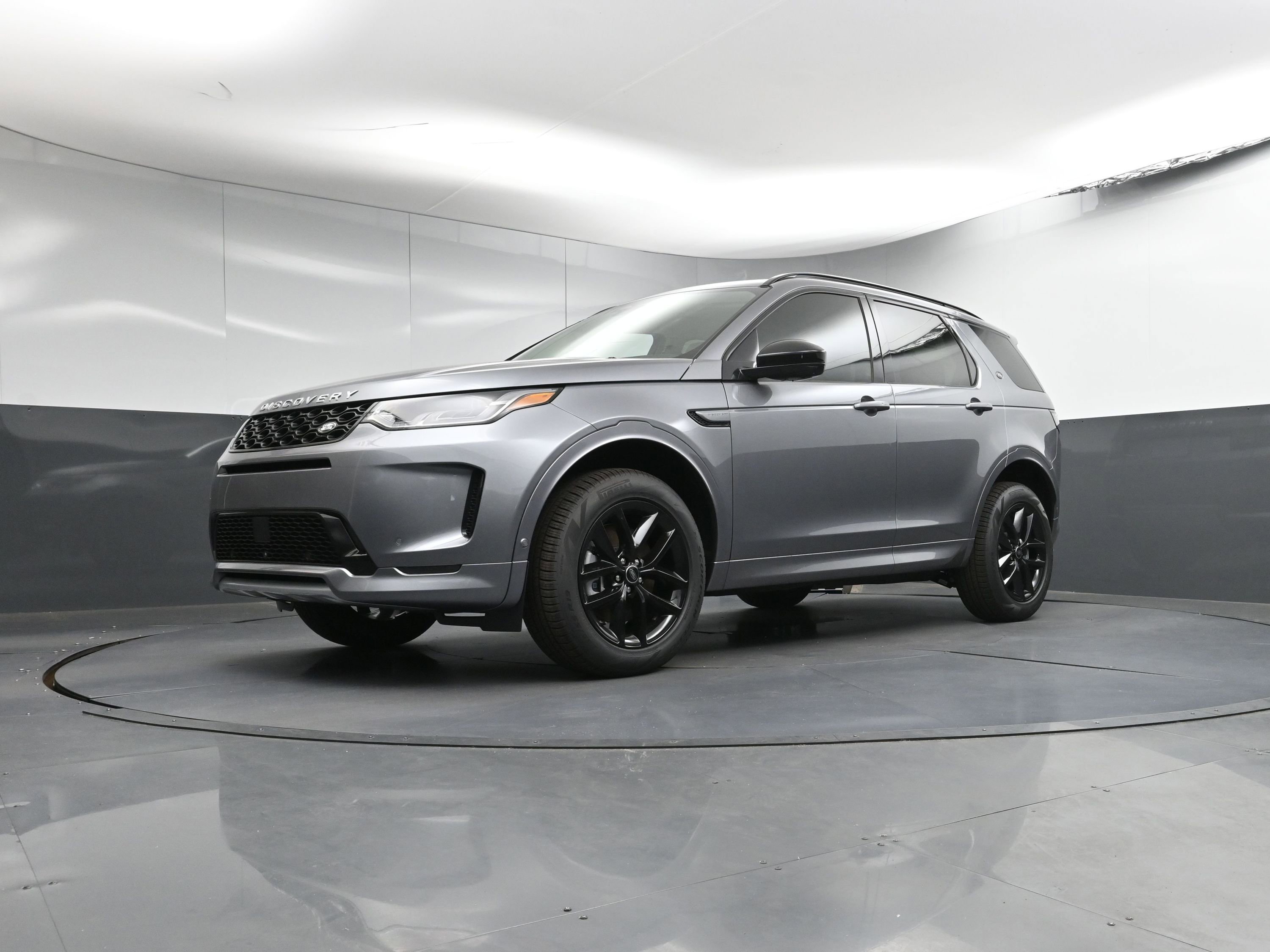 New 2025 Land Rover Discovery Sport S image 26