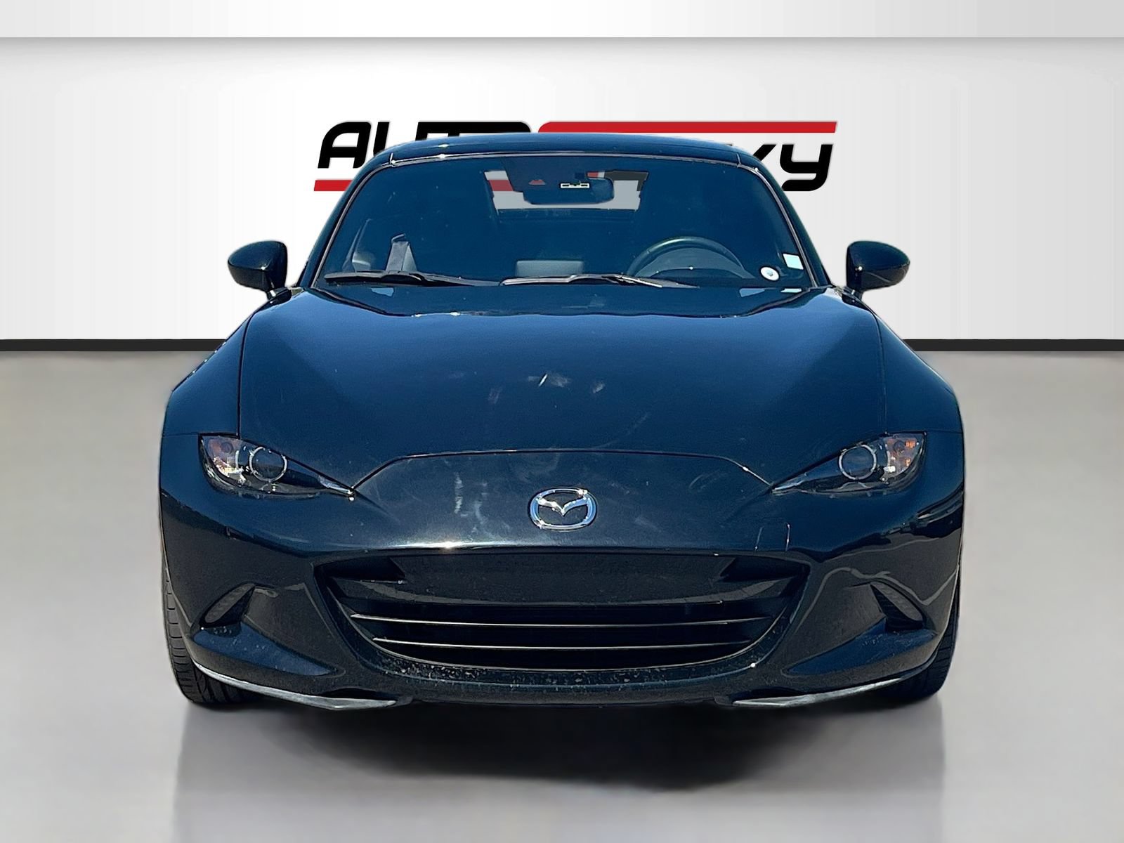 Used 2023 MAZDA MX-5 Miata Grand Touring RWD image 2