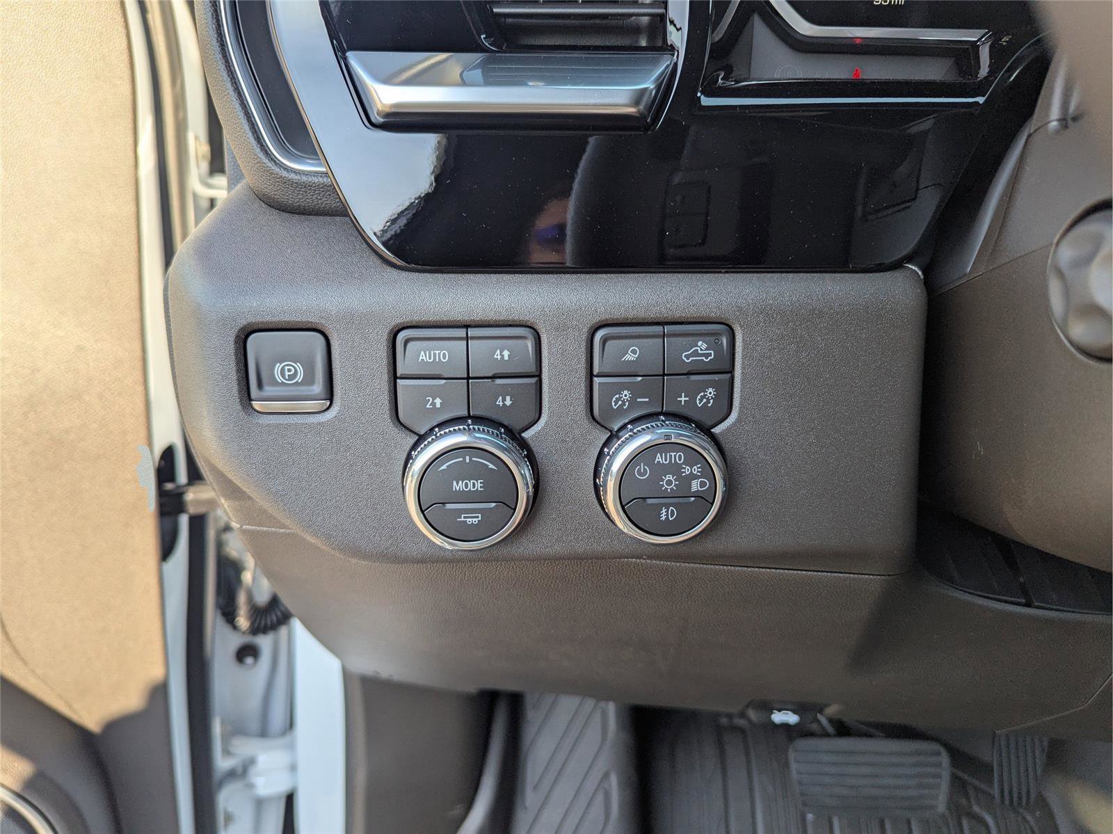 New 2026 GMC Sierra 1500 SLT w/ SLT Premium Plus Package image 30