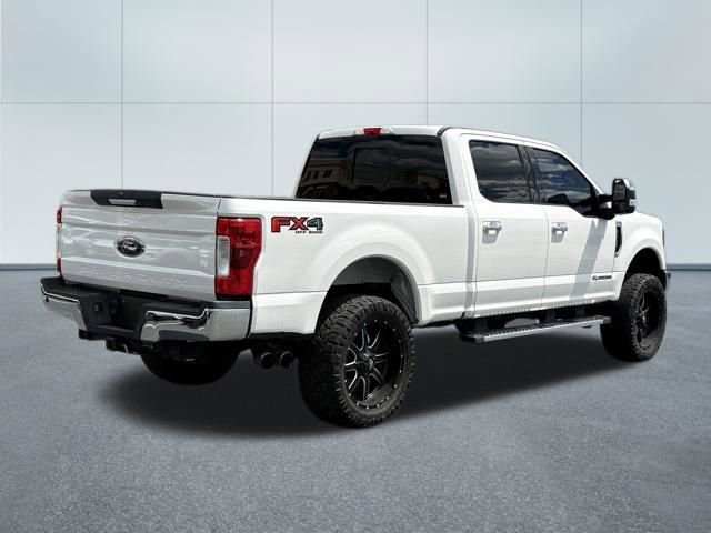 Used 2018 Ford F250 Lariat w/ Chrome Package image 3