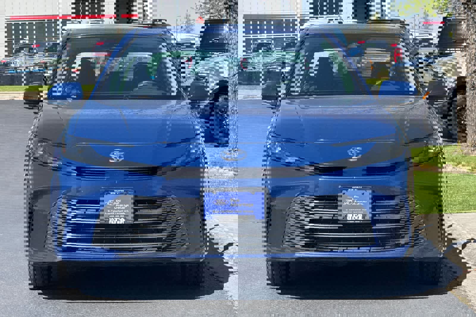 Used 2025 Toyota Camry LE AWD/4WD image 10