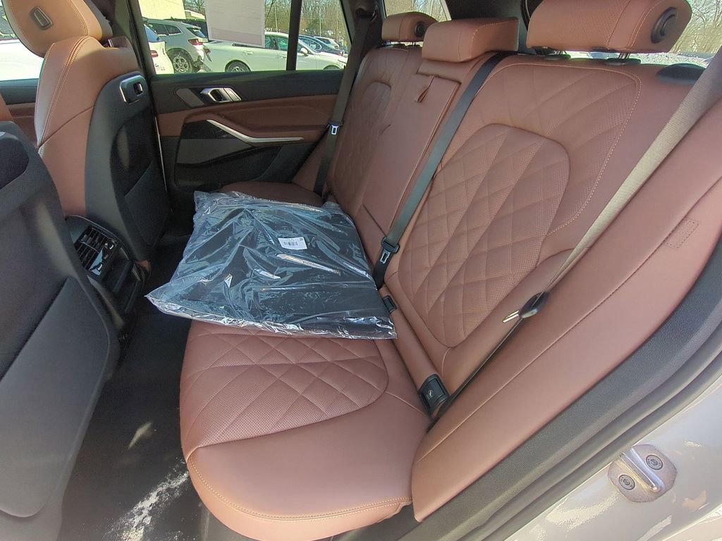 New 2026 BMW X5 xDrive40i w/ M Sport Package image 23