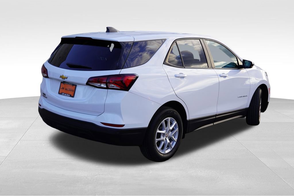 Certified 2024 Chevrolet Equinox LS w/ LS Convenience Package FWD image 5