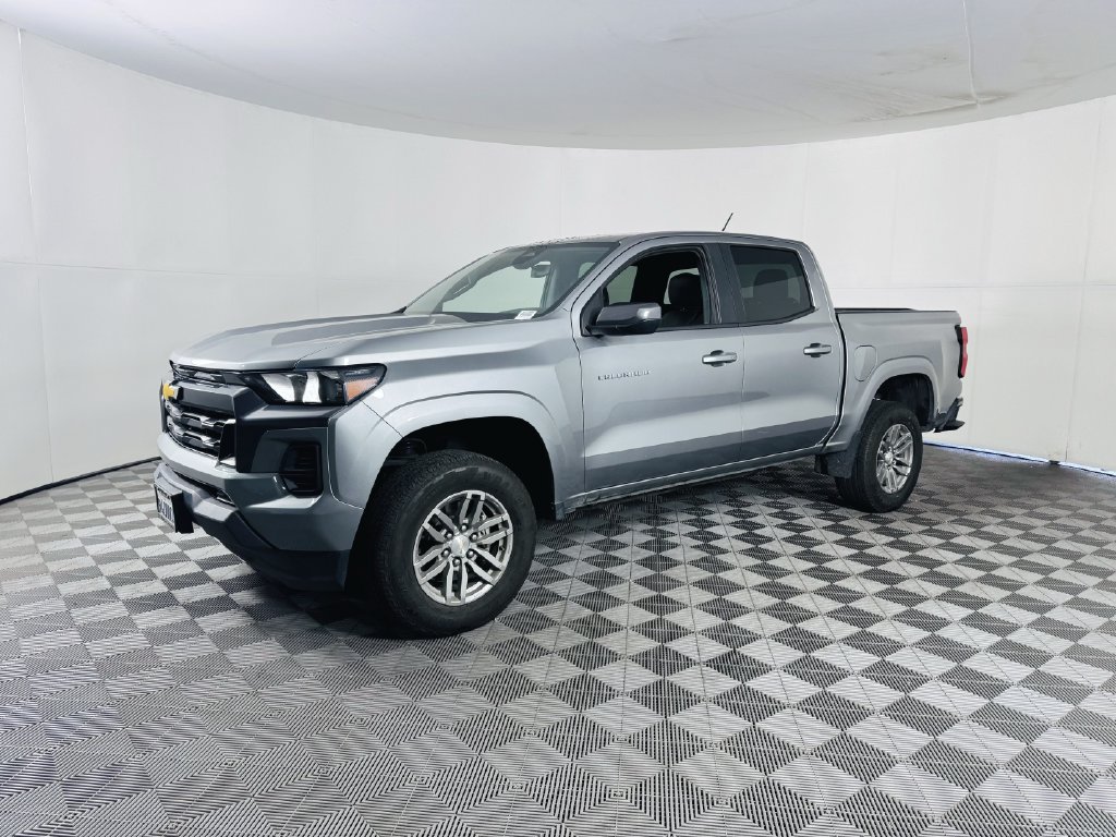 Used 2024 Chevrolet Colorado LT RWD image 6
