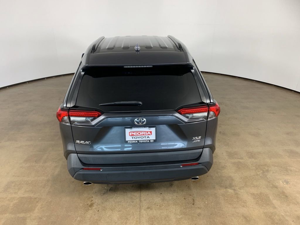 Used 2021 Toyota RAV4 XLE w/ XLE Grade Weather Package image 11