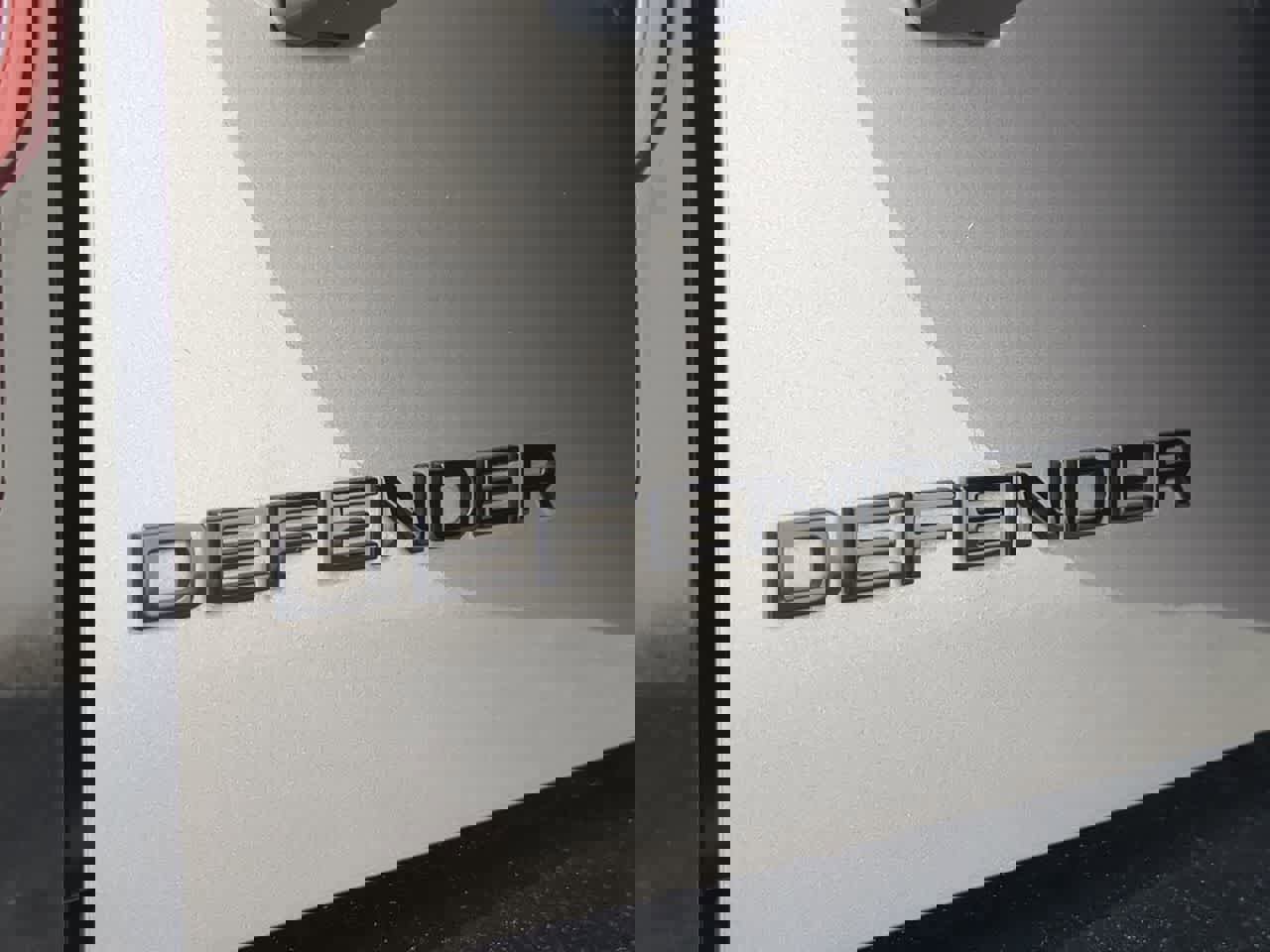 Used 2024 Land Rover Defender 130 X-Dynamic SE image 12