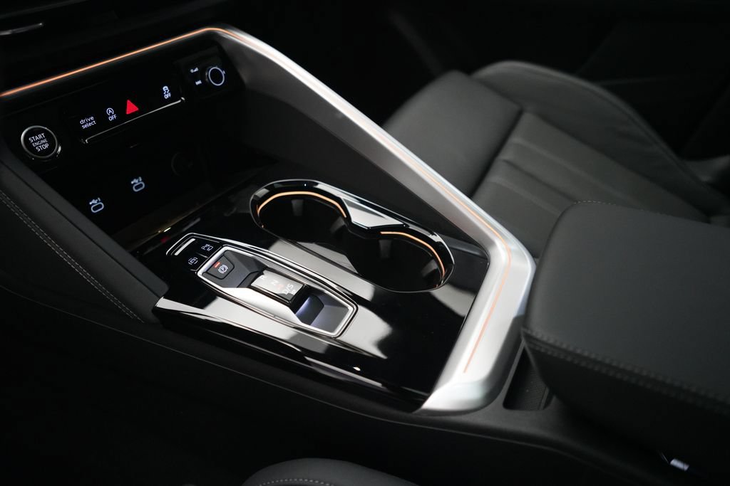 Certified 2025 Audi Q5 Prestige AWD/4WD image 17