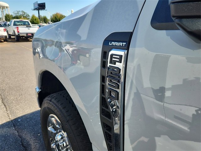 New 2026 Ford F250 4x4 Crew Cab Super Duty image 10