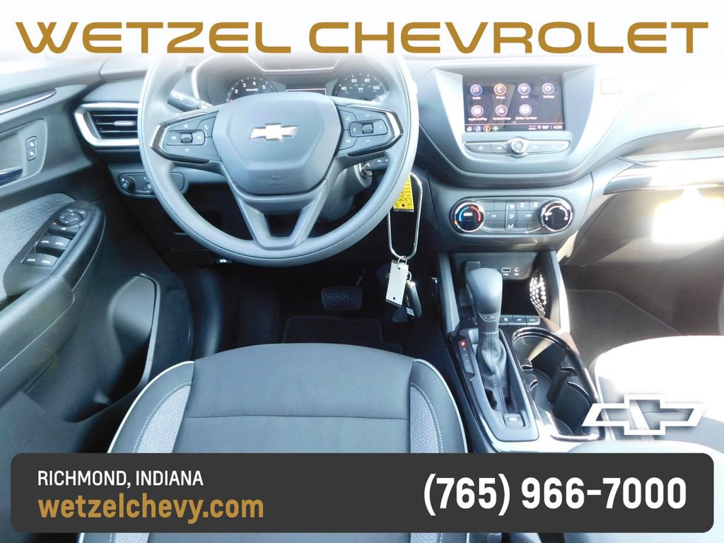 Used 2023 Chevrolet TrailBlazer LS AWD/4WD image 15