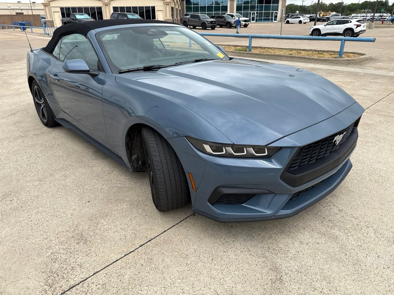Used 2025 Ford Mustang Premium RWD image 15