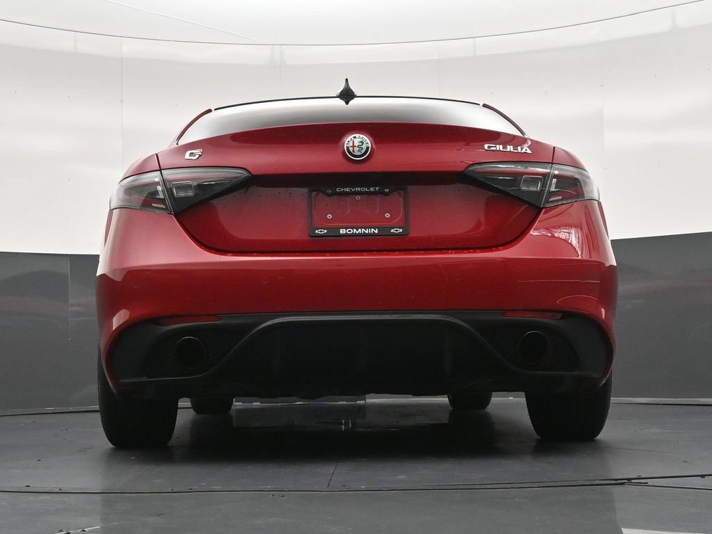 Used 2025 Alfa Romeo Giulia w/ Veloce Package Rwd image 27