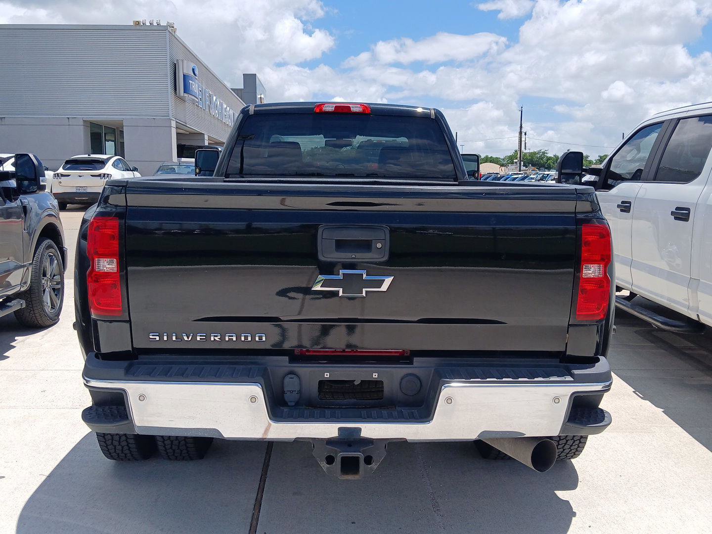 Used 2017 Chevrolet Silverado 3500 LTZ w/ Duramax Plus Package AWD/4WD image 9