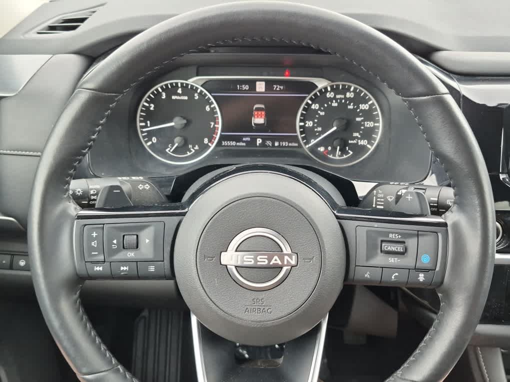 Used 2023 Nissan Pathfinder SL AWD/4WD image 18