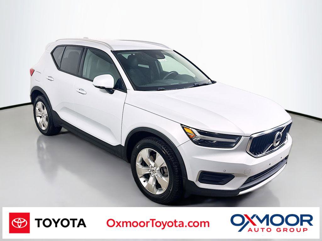 Used 2020 Volvo XC40 T5 Momentum