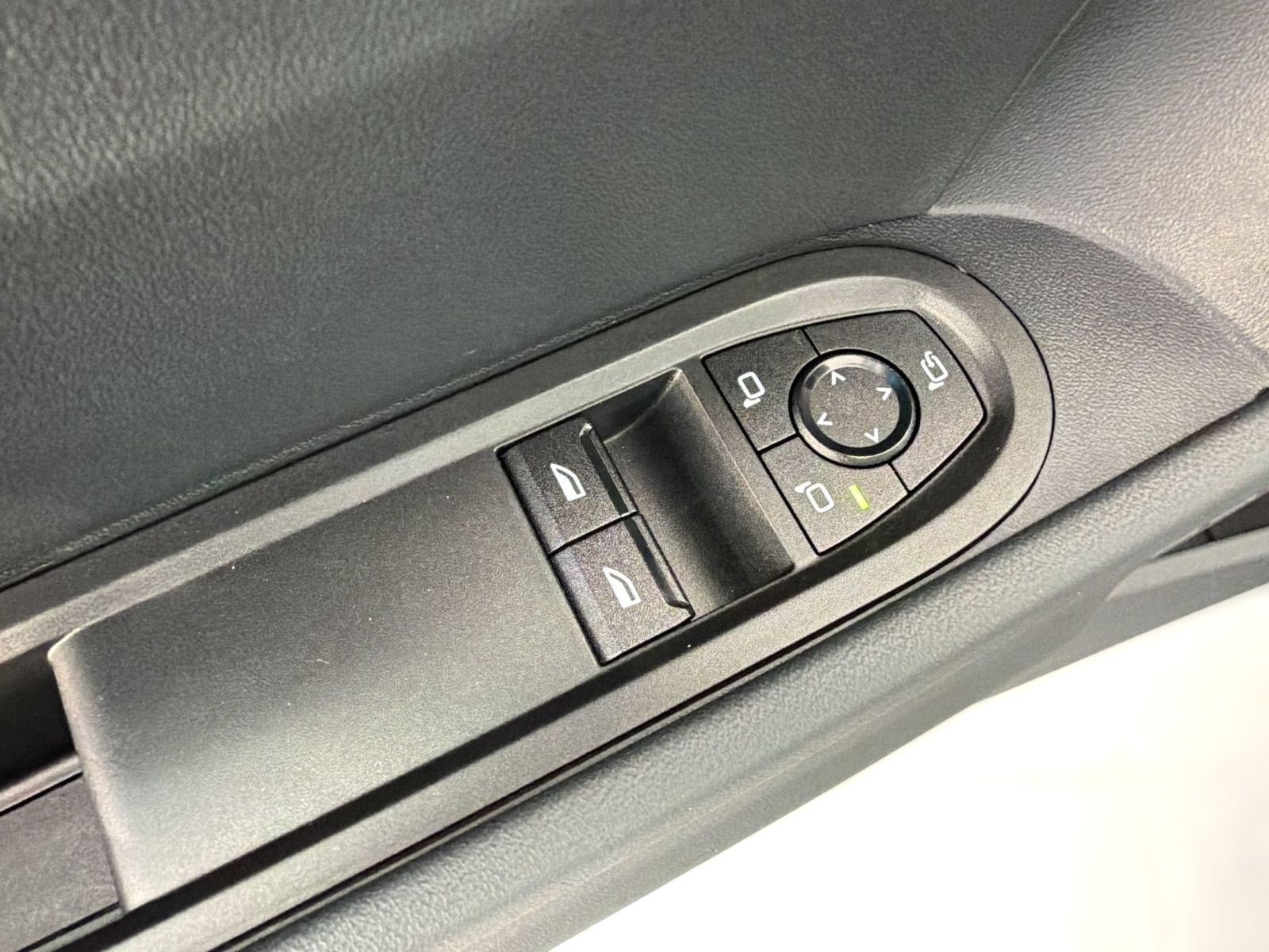 Used 2026 MINI Cooper S FWD image 14