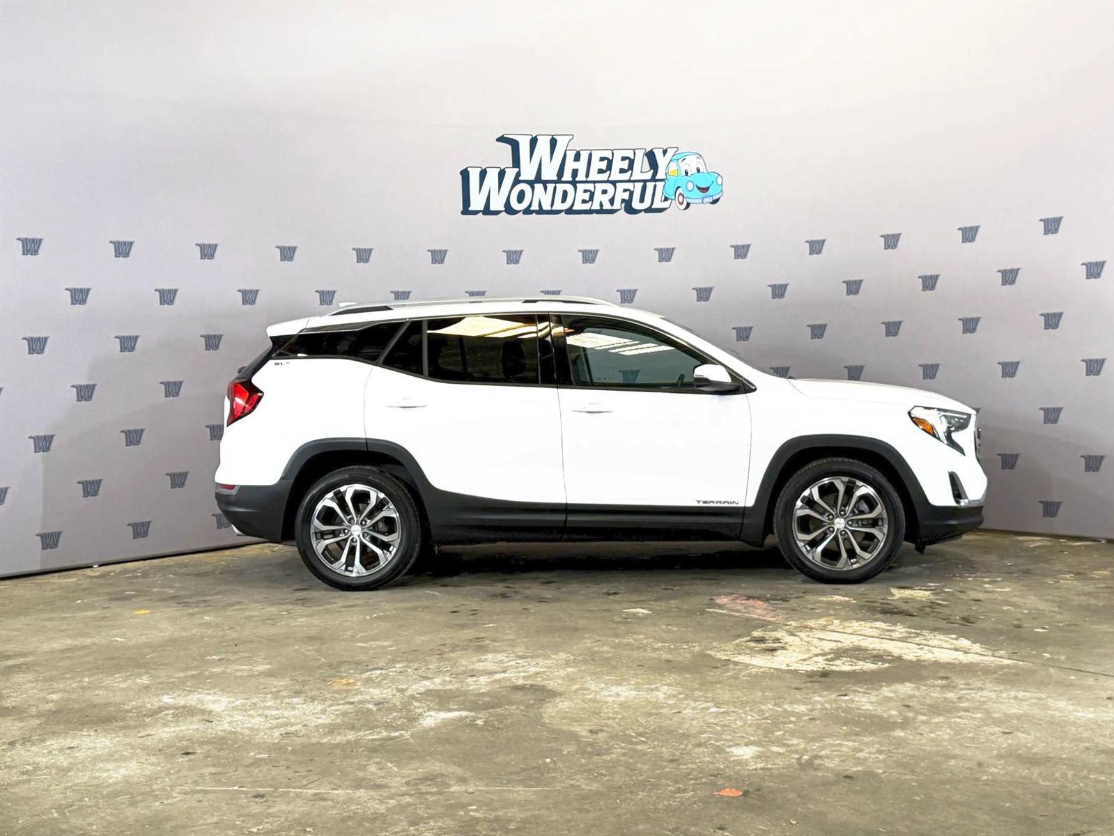 Used 2019 GMC Terrain SLT FWD image 2
