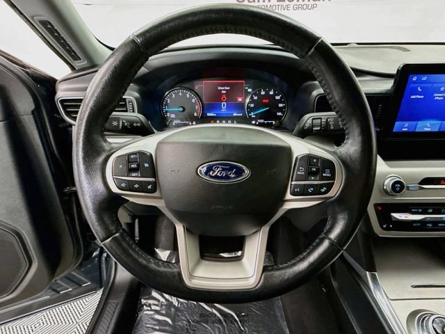Used 2022 Ford Explorer XLT w/ Equipment Group 202A RWD image 11
