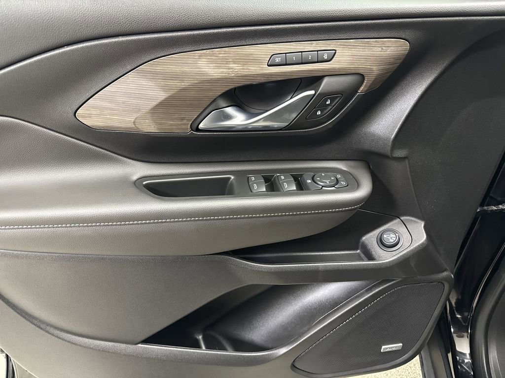 Certified 2023 GMC Terrain Denali w/ Black Diamond Edition image 17