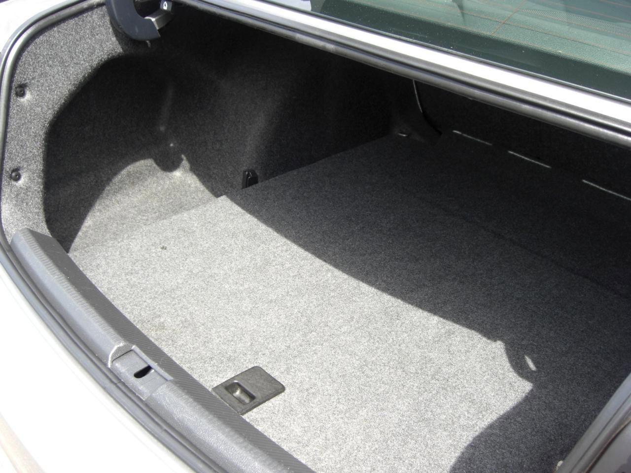 Used 2012 Volkswagen Passat 2.5 SE image 14