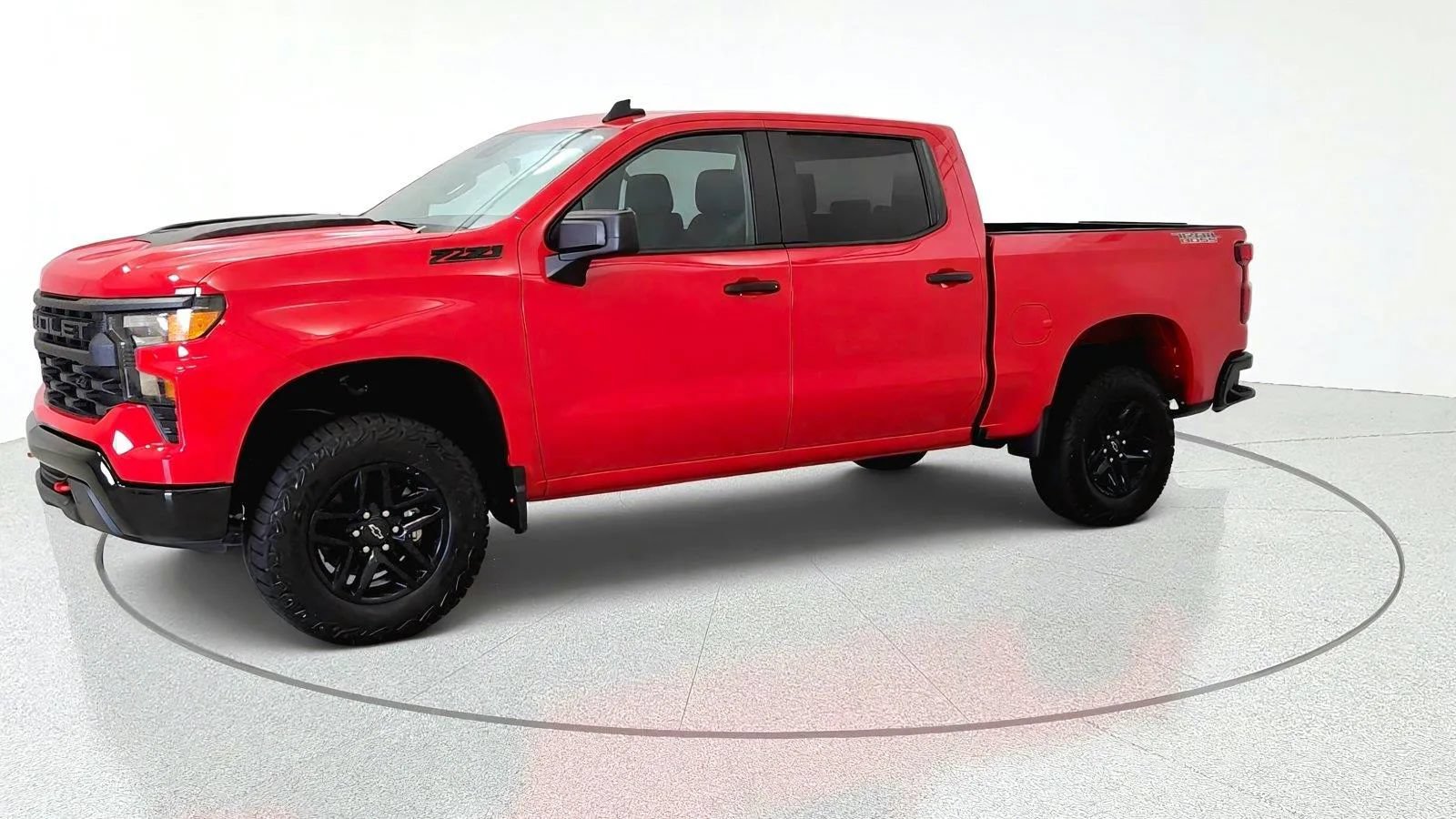 New 2026 Chevrolet Silverado 1500 Custom Trail Boss w/ LPO, Dark Essentials Package AWD/4WD image 4