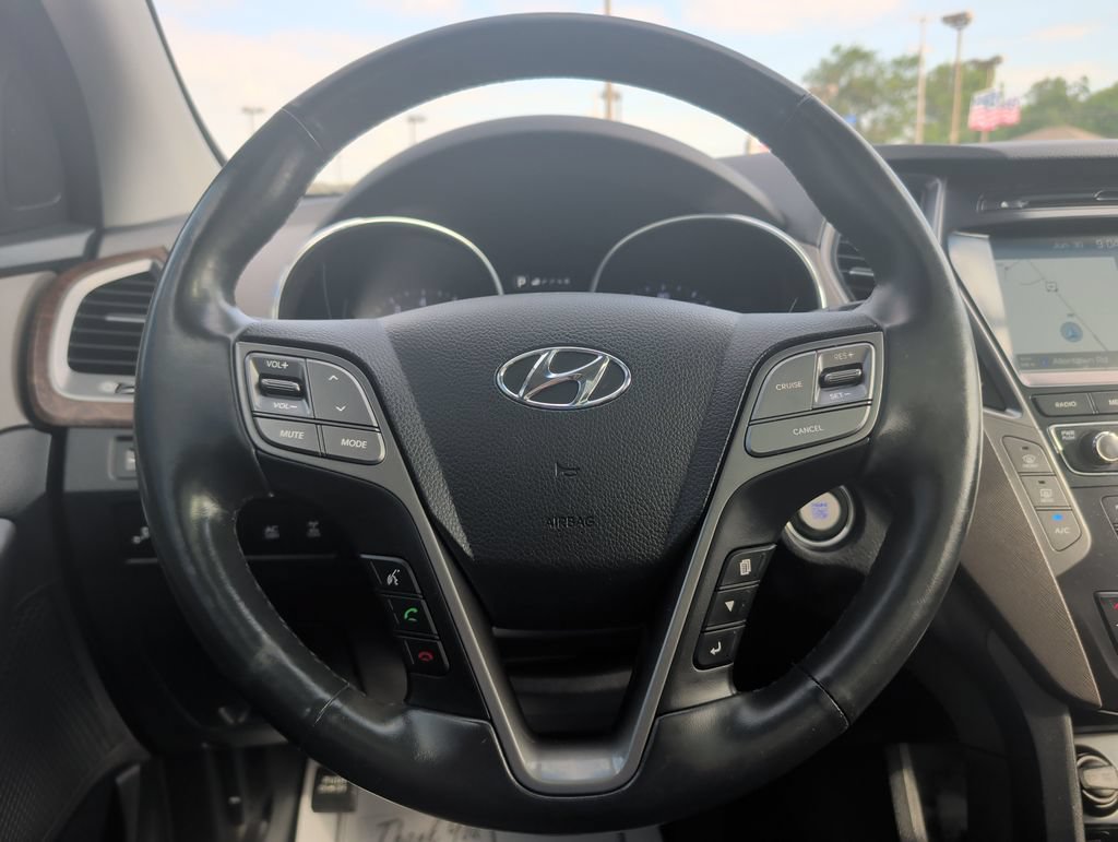 Used 2018 Hyundai Santa Fe AWD image 11
