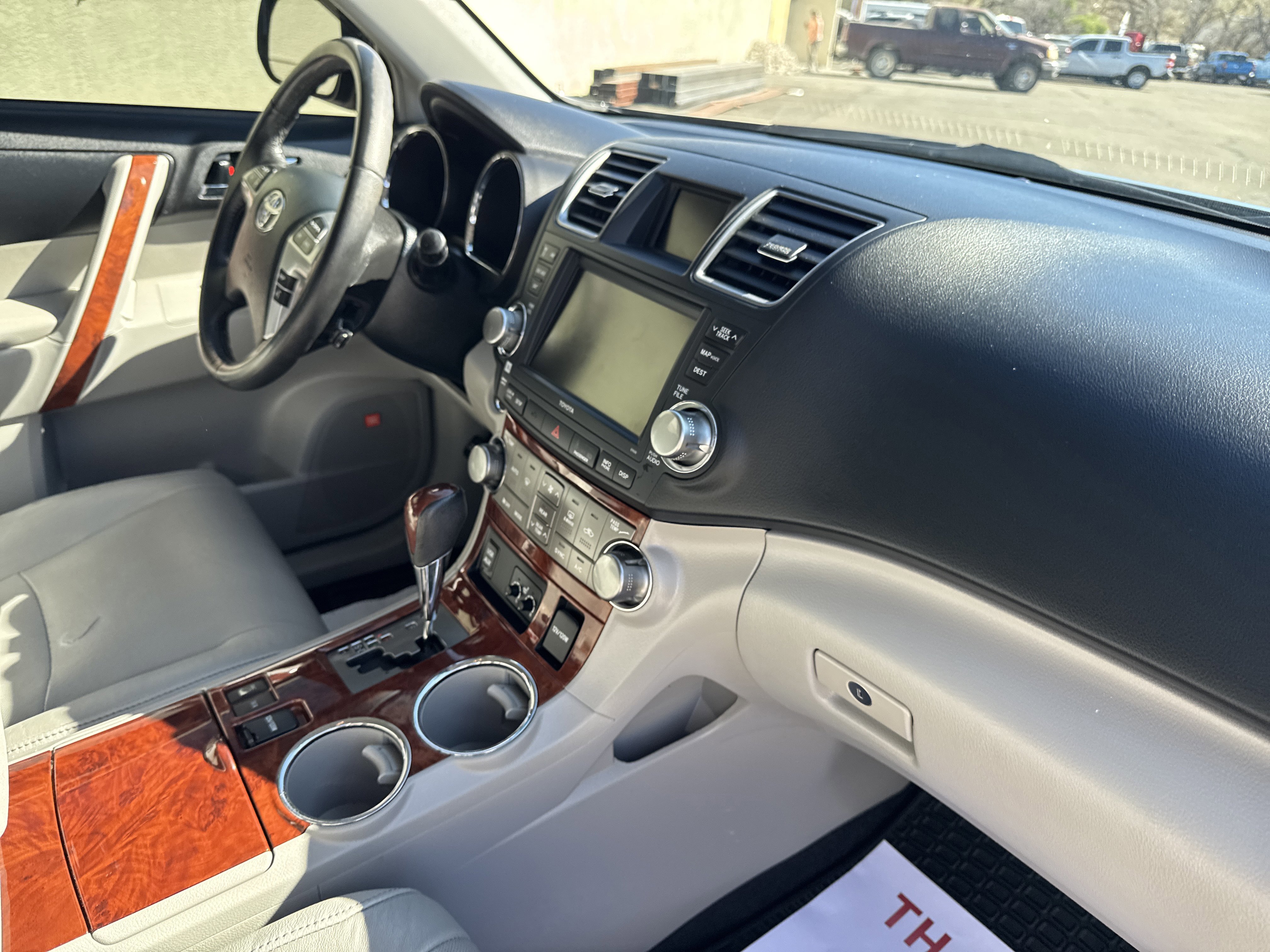 Used 2012 Toyota Highlander Limited image 17