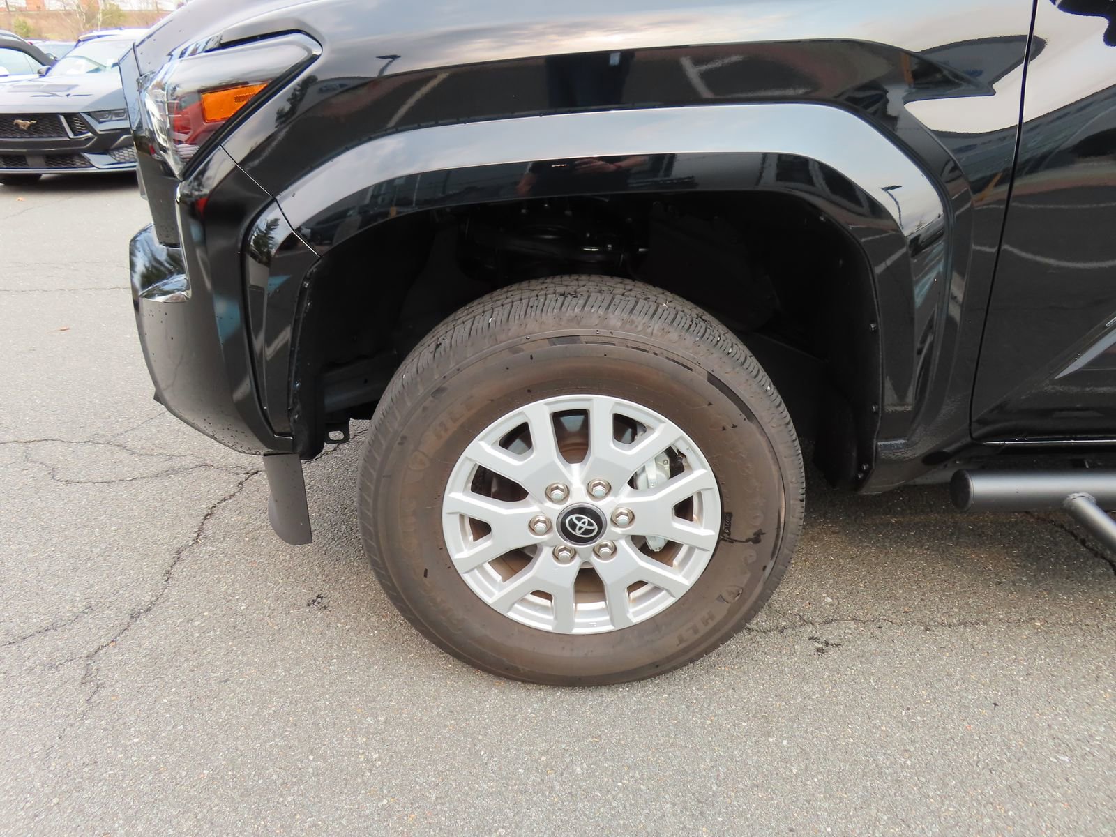 Used 2025 Toyota Tacoma SR5 image 13