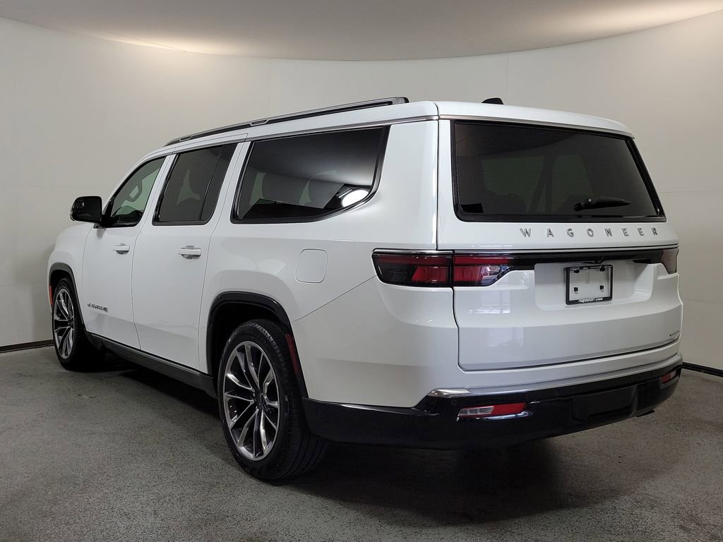 Used 2024 Jeep Wagoneer L Series III w/ Premium Group I image 5