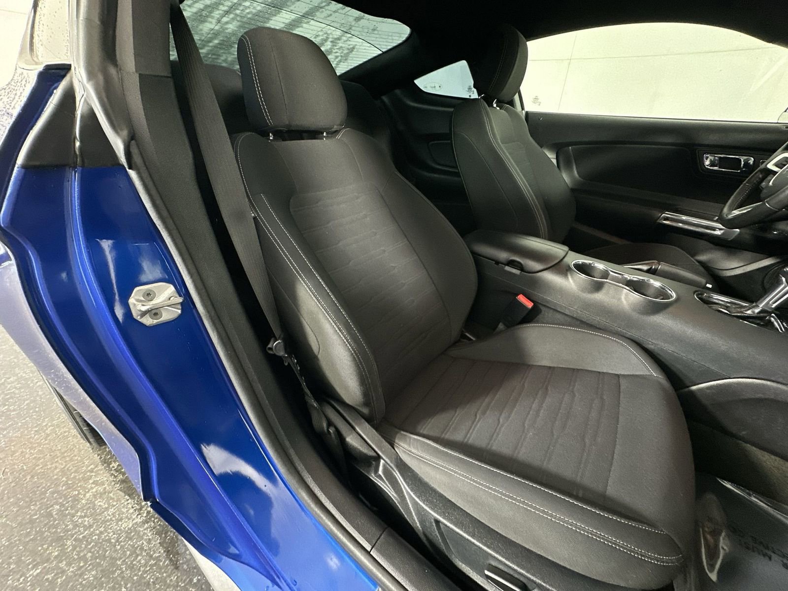 Used 2017 Ford Mustang EcoBoost image 30