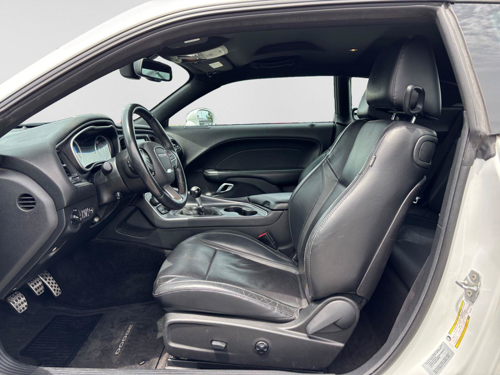 Used 2015 Dodge Challenger R/T Plus RWD image 10