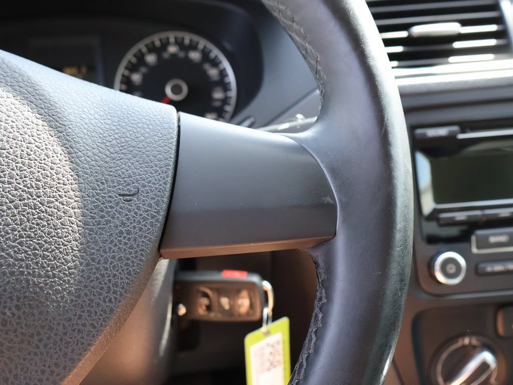 Used 2014 Volkswagen Jetta SE FWD image 26