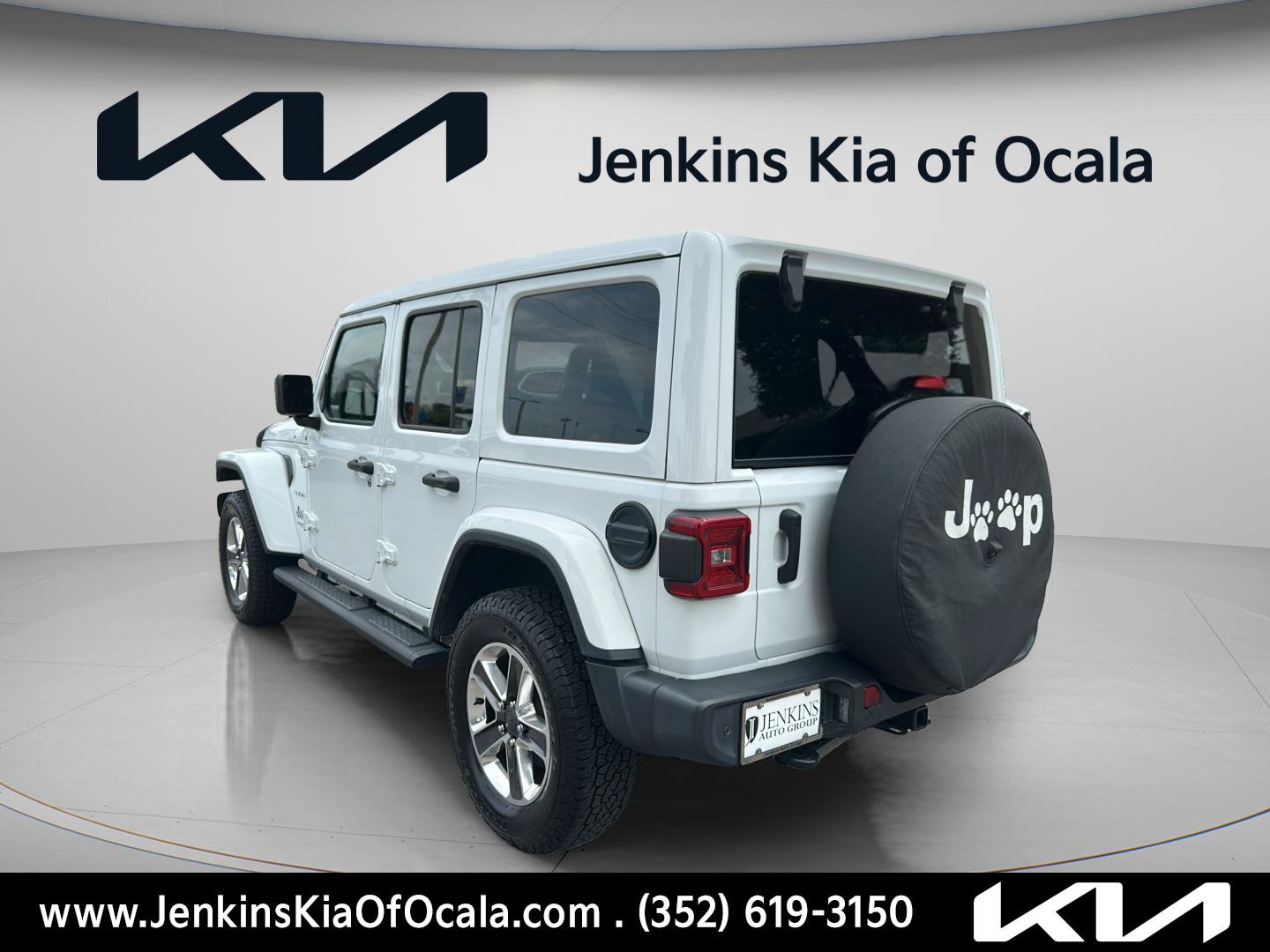 Used 2021 Jeep Wrangler Unlimited Sahara AWD/4WD image 5