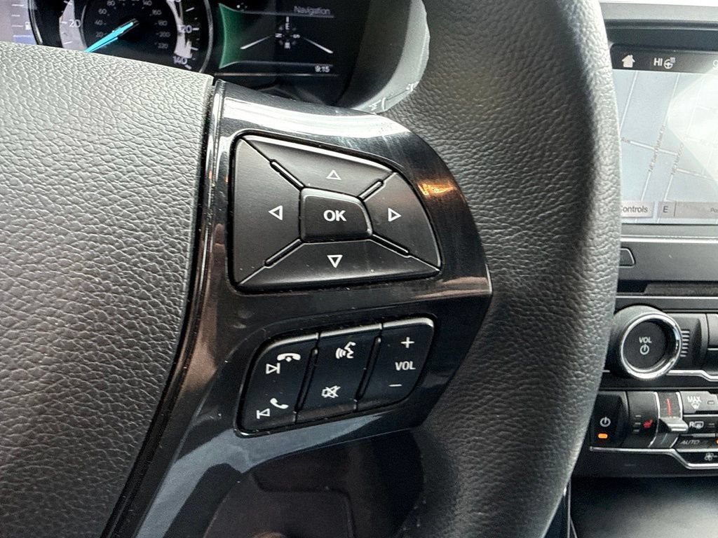 Used 2017 Ford Explorer XLT w/ Equipment Group 202A AWD/4WD image 30