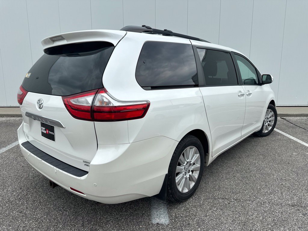 Used 2015 Toyota Sienna Limited Premium AWD/4WD image 7