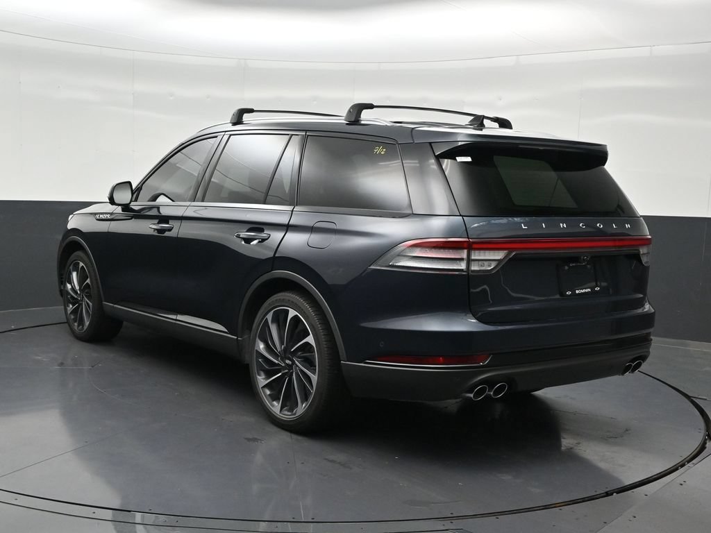 Used 2024 Lincoln Aviator Reserve w/ Equipment Group 201A RWD image 3