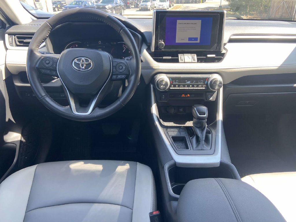 Used 2025 Toyota RAV4 XLE Premium FWD image 11