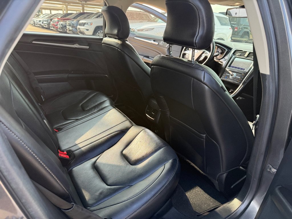 Used 2019 Ford Fusion Titanium FWD image 15