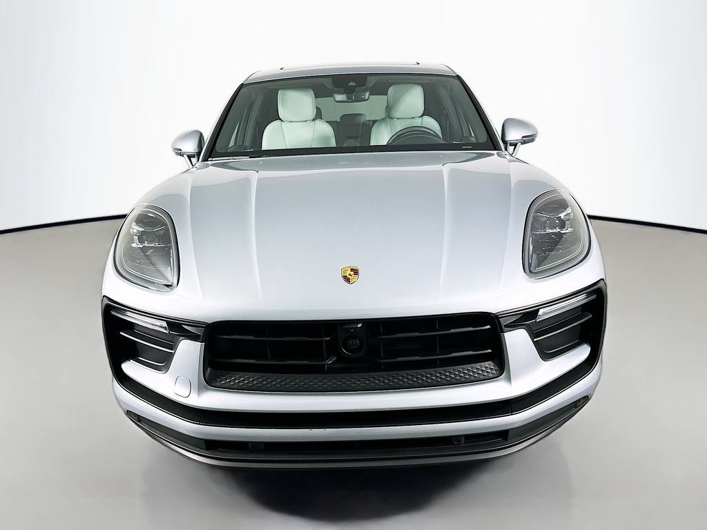 New 2025 Porsche Macan AWD/4WD image 6
