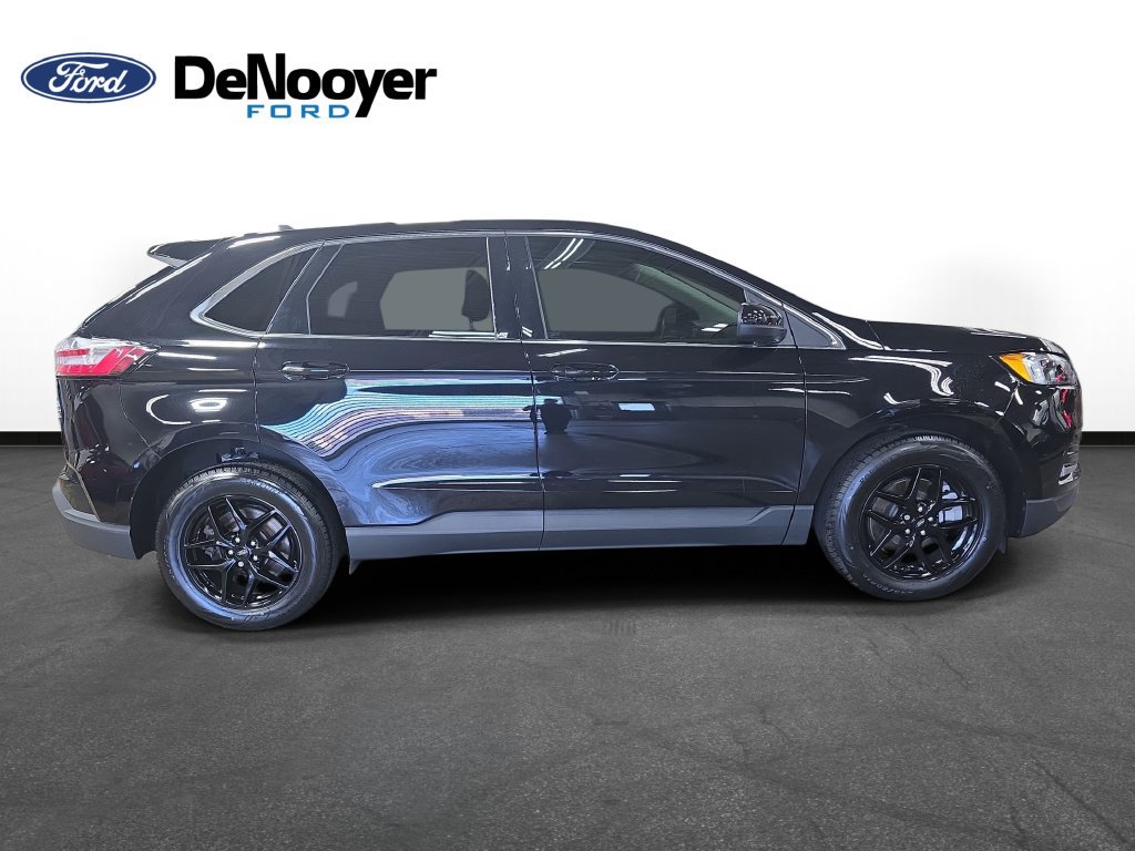 Used 2024 Ford Edge SEL w/ Convenience Package AWD/4WD image 5